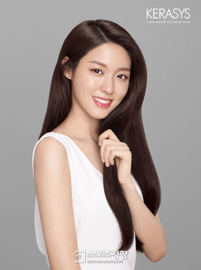 가수 겸 배우 설현 뷰티화보. 사진 케라시스