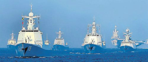 해상 열병식에 참석한 중국 해군 함정들. 바이두 캡처