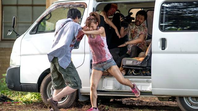 영화 <카메라를 멈추면 안 돼!>의 한 장면. ㈜디오시네마 제공