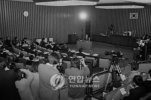 1988년 12월 19일 국회 광주특위 청문회 [연합뉴스 자료사진]