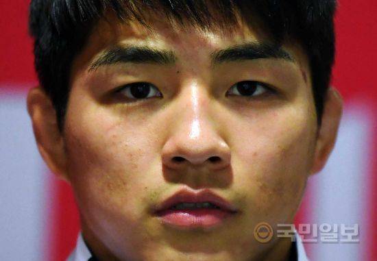안창림은 이제 다가오는 2020년 도쿄올림픽을 준비한다. 카메라를 응시하는 그의 눈이 진지하다.