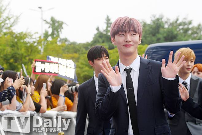 워너원 윤지성