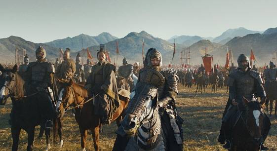 영화 '안시성'에서 당태종 이세민과 당나라 군대가 도열한 모습.