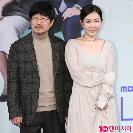 MBC ‘내 사랑 치유기’에서 부부로 나오는 김창완(왼쪽)과 박준금./이승현 기자 lsh87@