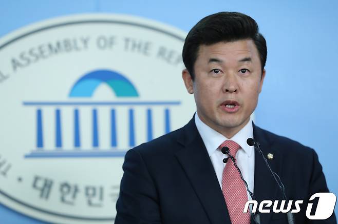 윤영석 자유한국당 수석대변인 © News1 박정호 기자