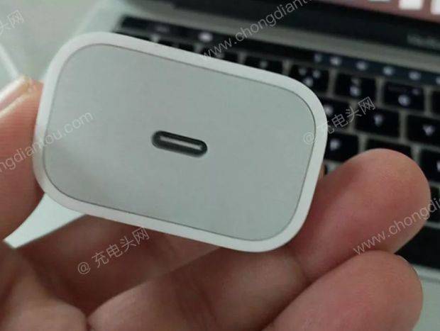 올 상반기 중국 공급망을 통해 유출된 애플 USB-C 충전기 시제품 (사진=Chondiantou.com)
