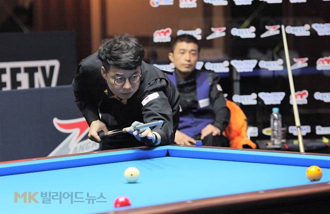 이번 대회서 "랭킹 216위 돌풍"을 일으킨 김군호(서울)는 8강서 김봉철에 패했다.