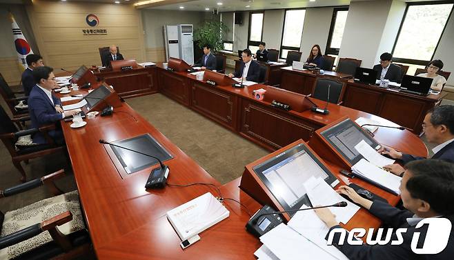 방송통신위원회 전체회의 모습. 뉴스1 © News1