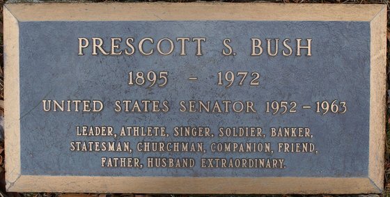 조지 HW 부시의 아버지인 프레스컷의 묘비. 예일대를 졸업하자마자 입대해 제1차 세계대전에 참전했던 프레스컷의 묘비엔 군인(soldier)이란 단어가 선명하게 적혀 있다. [위키피디아]