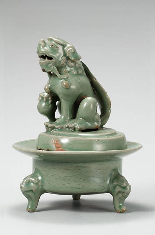 고려청자는 자기의 종주국 중국에서도 최고로 인정받았다. 사진은 국보 60호 ‘청자 사자장식 향로’.