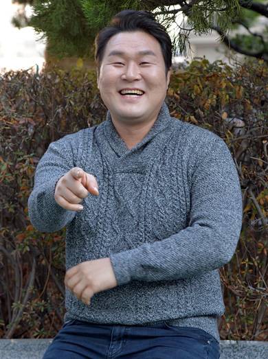 배우 윤경호. 김낙중 기자 sanjoong@