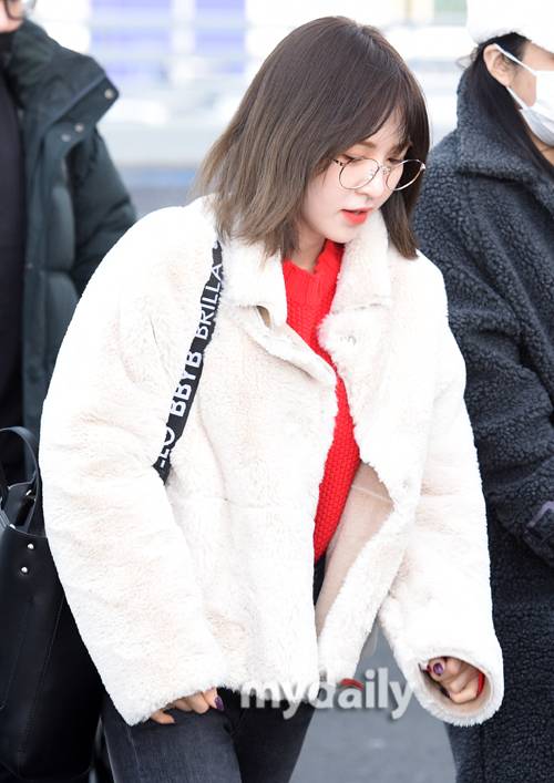 ▲ 레드벨벳 웬디 '조명 켜 놓은 듯한 밝음'