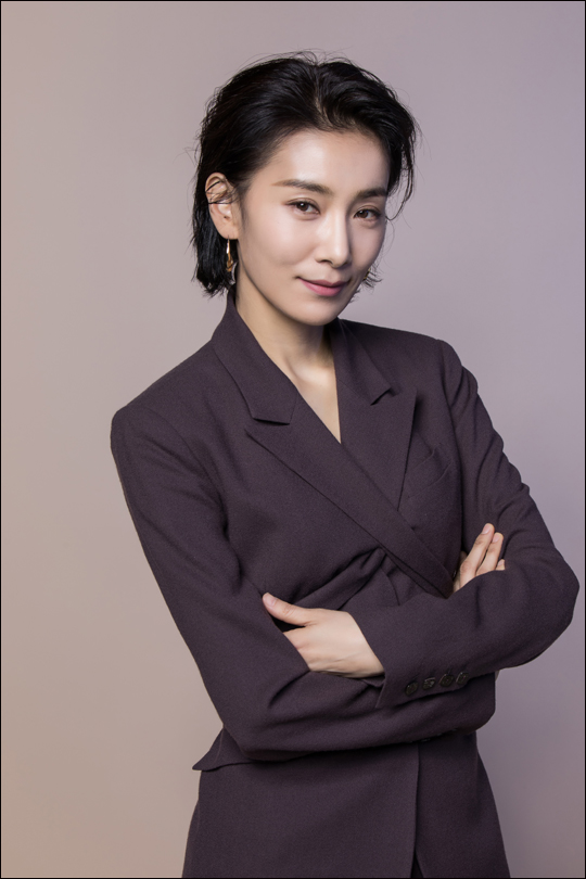 배우 김서형은 JTBC 'SKY캐슬'에서 김주영 역을 맡았다.ⓒ플라이업엔터테인먼트