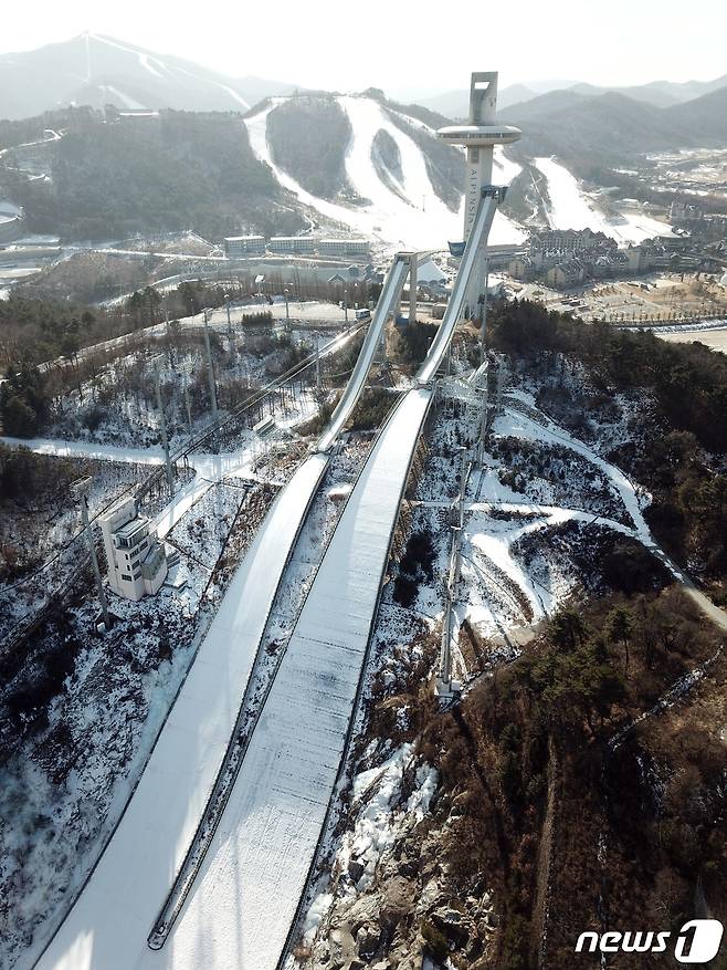 2018평창동계올림픽때 사용된 스키점프대는 현재 올림픽 시설 중 유일하게 올림픽 코스로 사용되고 있다. © News1 홍성우 기자