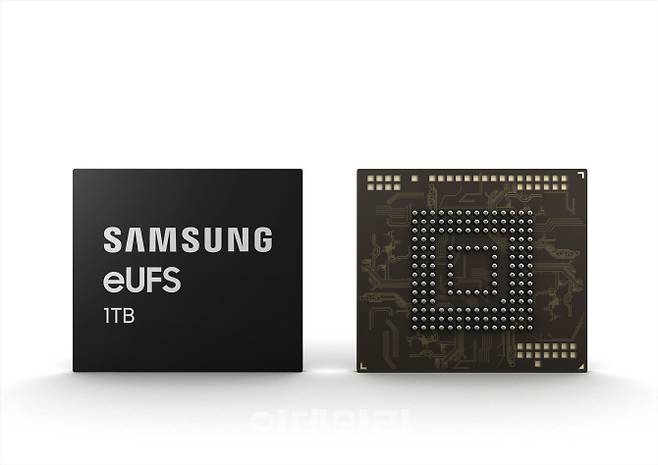 갤럭시S10에 탑재될 세계 최초 ‘5세대 V낸드’ 기반 1TB 모바일 내장 메모리 ‘1TB eUFS’ (사진=삼성전자)