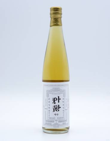 농촌진흥청이 개발하고 이 기술을 이전 받은 최행숙전통주가가 상품화한 조선시대 전통주 ‘녹파주’. 농진청 제공