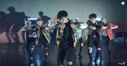 불타오르네 뮤직비디오 3분 33초 장면