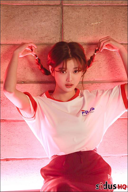 김유정 화보가 화제다. ⓒ 싸이더스HQ