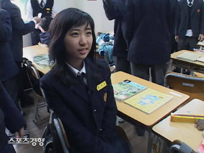 한국에 귀국한 직후인 김성은의 중학교 시절 모습. 온라인 커뮤니티 캡처