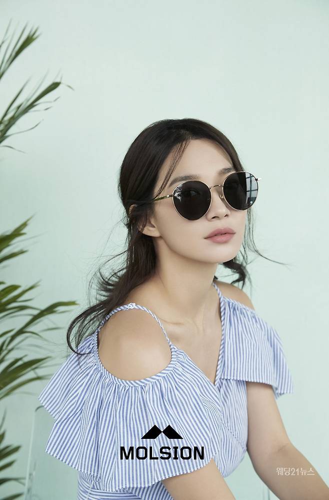 사진 : 몰숀, 뮤즈 신민아 'ATELIER' 화보 공개