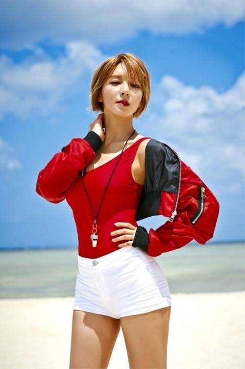 FNC엔터테인먼트가 초아와의 계약 종료 상황을 알렸다. FNC 제공