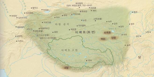 티베트 지역의 서쪽에 있는 사마르칸트와 테르메스 등은 고대 소그드인들이 만든 도시다. <아틀라스 중앙유라시아사>(김호동 지음)