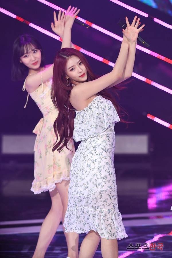 '더쇼' 생방송 공연에 참석한 러블리즈 이미주. 사진=윤수정 기자 pic@hankooki.com