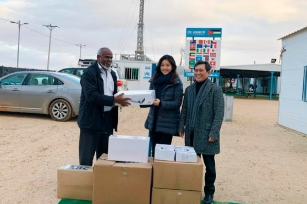 김희영(가운데) 티앤씨재단 이사장/사진=티앤씨재단 공식 페이스북