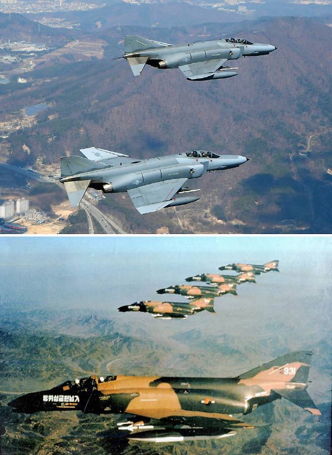 F-4E 팬텀기가 지난 4월 한반도 상공을 비행하고 있다(위 사진). 아래는 공군의 주력기로 활약한 ‘방위성금헌납기’ F-4D 필승편대의 비행 모습. 공군 제공