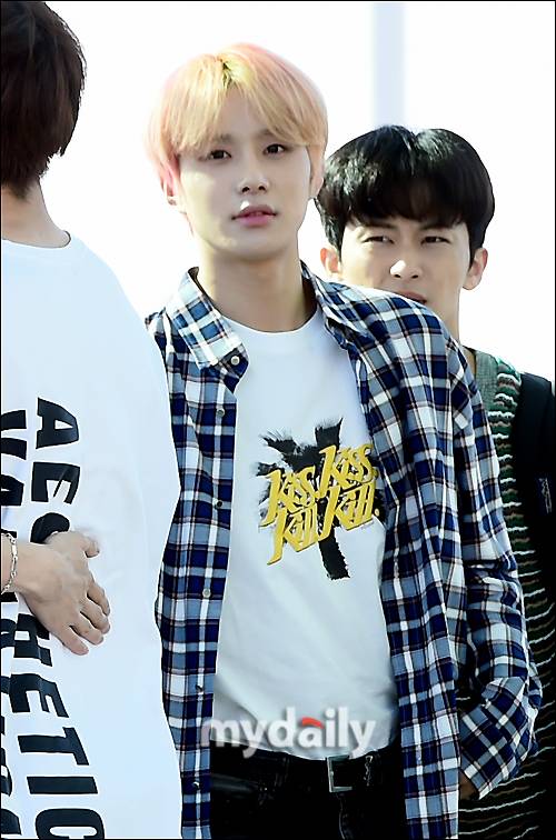 ▲ NCT 127 정우 '상큼한 헤어에 어울리는 스타일'