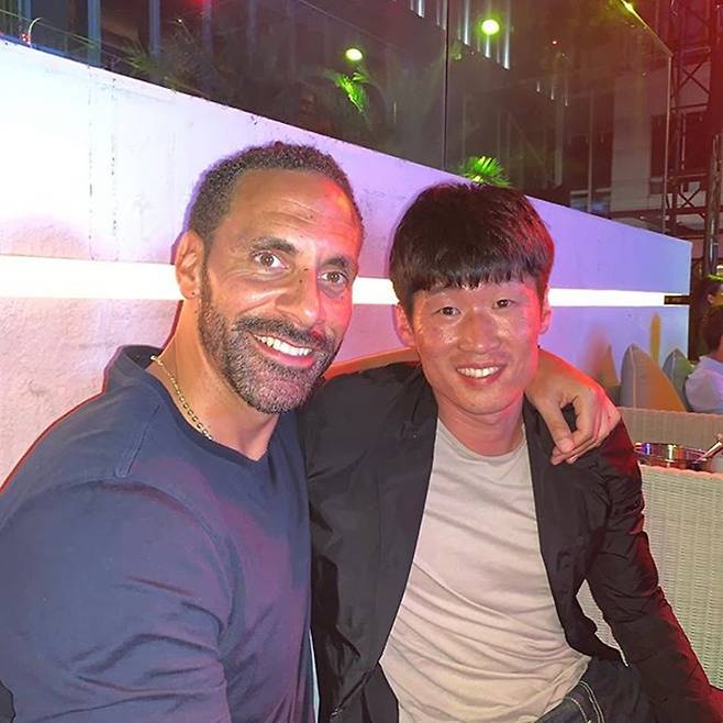 ▲ 퍼디난드(왼쪽)와 박지성