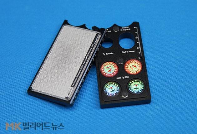 고리나코리아가 지난해 출시한 멀티툴. 멀티툴은 줄판, 버니셔, 팁 케이스, 당점 및 스트록 연습 등 6가지 기능이 담겨있다.