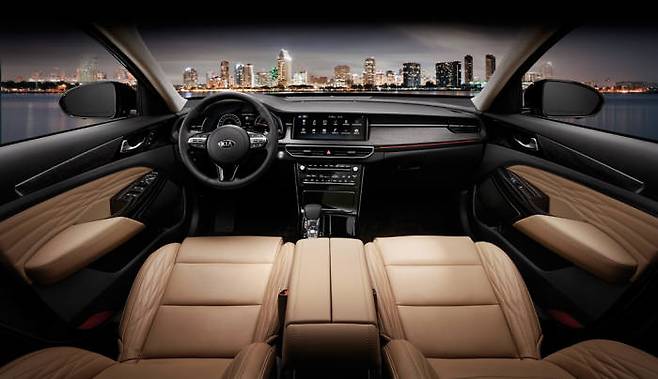 기아차 K7 프리미어 내부.