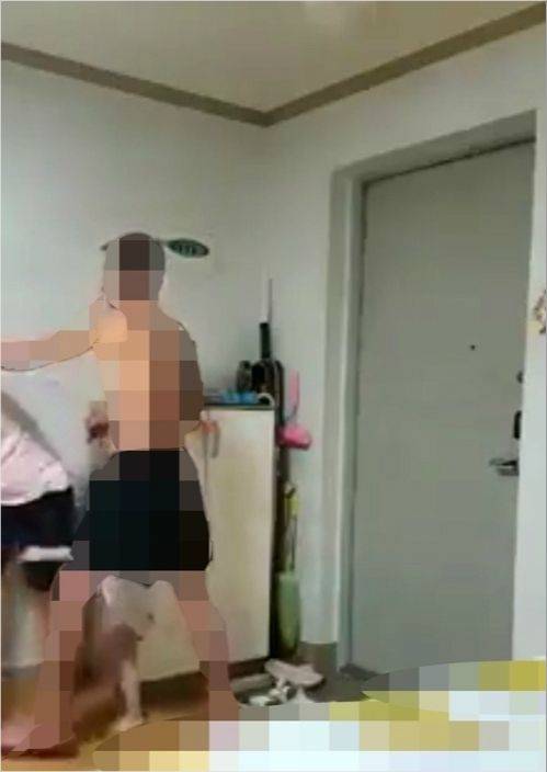 베트남 출신의 결혼 이주 여성 아내를 폭행하는 남편의 동영상이 인터넷을 통해 퍼지고 있다. 경찰은 이 남성을 7일 특수상해와 아동복지법 위반 혐의로 긴급 체포했다. 연합뉴스