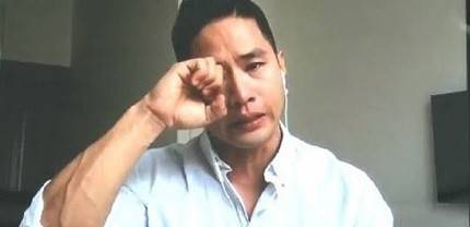 유승준이 2015년 아프리카TV를 통해 사죄의 방송을 하고 있다. 아프리카TV 캡처