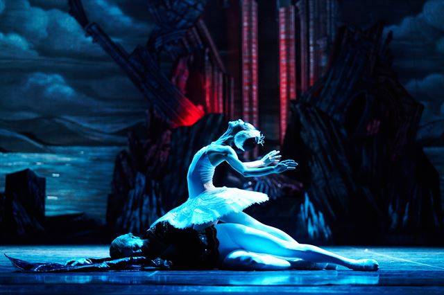 유니버설발레단은 올해 ‘백조의 호수’의 새로운 결말을 선보였다. 유니버설발레단 제공