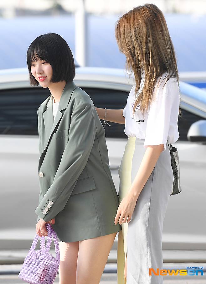 은하, 소원 언니쪽으로 돌아서더니