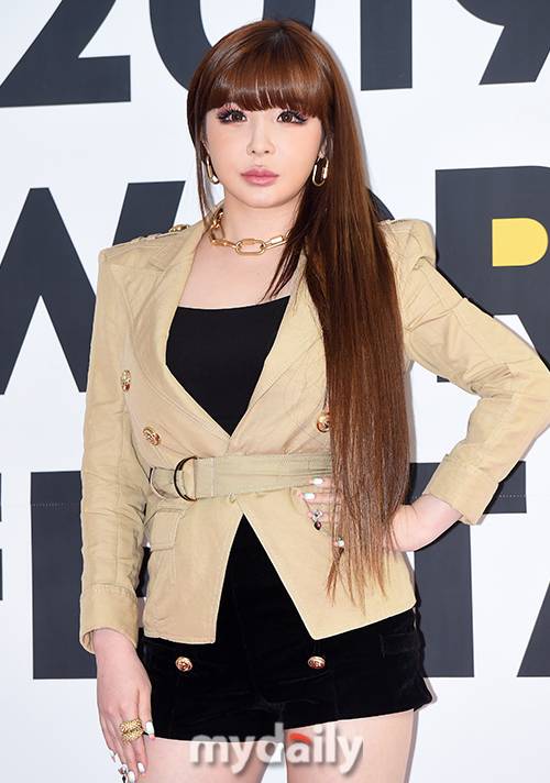 ▲ 박봄 '힘 빡 준 눈매'