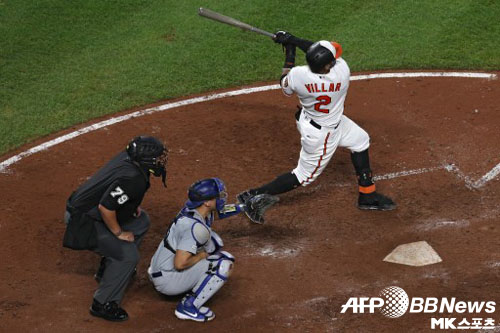 볼티모어 비야가 홈런을 때리고 있다. 이 홈런으로 메이저리그는 한 시즌 리그 최다 홈런 기록을 경신했다. 사진(美 볼티모어)=ⓒAFPBBNews = News1