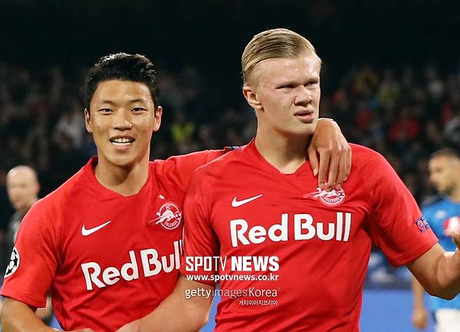 ▲ '뭐 해, 일어나, 축구 봐야지'