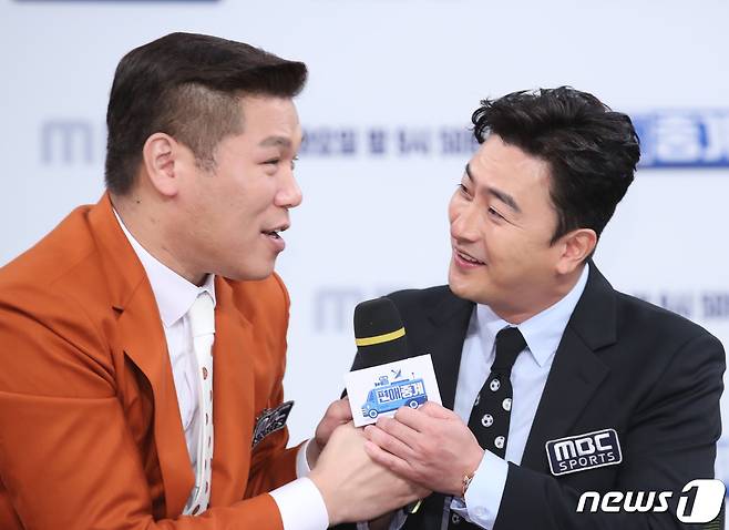 스포츠 선수 출신 서장훈, 안정환(오른쪽) © News1 권현진 기자
