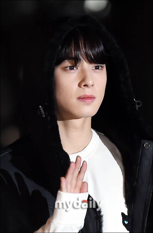 ▲ 차은우 '감춰지지 않은 피부 트러블'