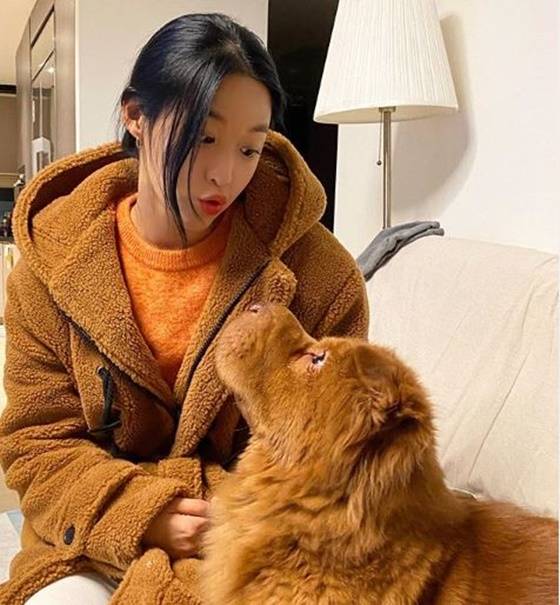 설현./사진=설현 인스타그램