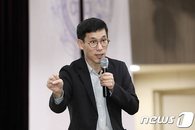 진중권 전 동양대 교수. (서울여대 제공) © News1