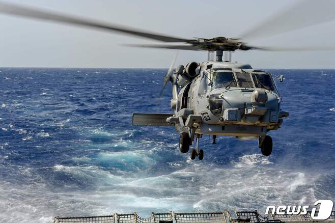 미국 해군이 운용 중인 MH-60R '시호크' 헬기 <자료사진> © AFP=뉴스1