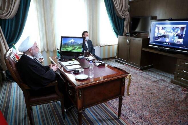 하산 로하니 이란 대통령이 화상 회의를 주재하고 있다. [이란 대통령실 제공]