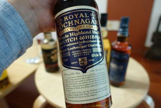 훌륭한 숙성감이 느껴졌던 위스키, 로얄 로크나가 셀렉티드 리저브.