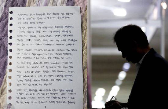 뉴시스. 연합뉴스 (오른쪽 사진은 기사와 무관)