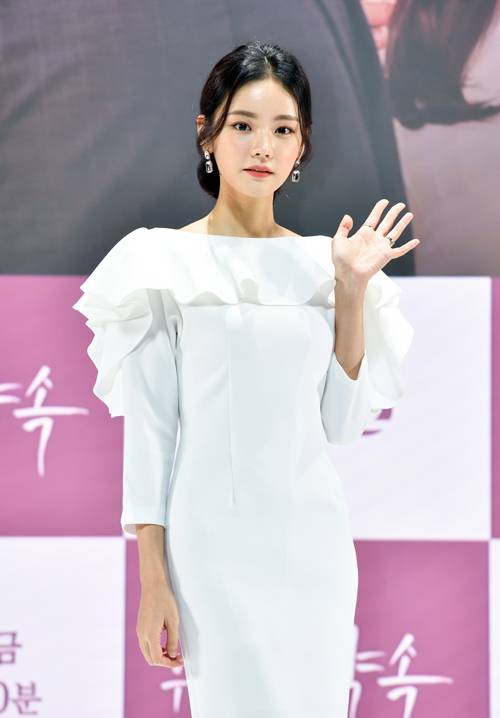 ▲ 김혜지 '보호보능 자극하는 비주얼'