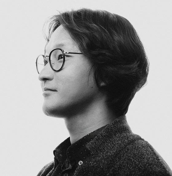 '나의 할머니, 오효순' 사진전의 작가 김선기씨.